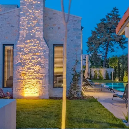Ortakent Luxury Private With Pool 빌라