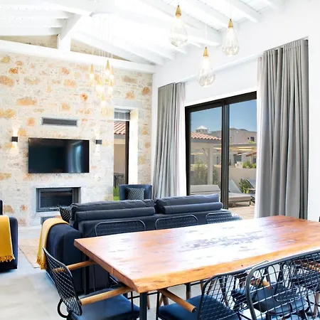 Ortakent Luxury Private With Pool 빌라
