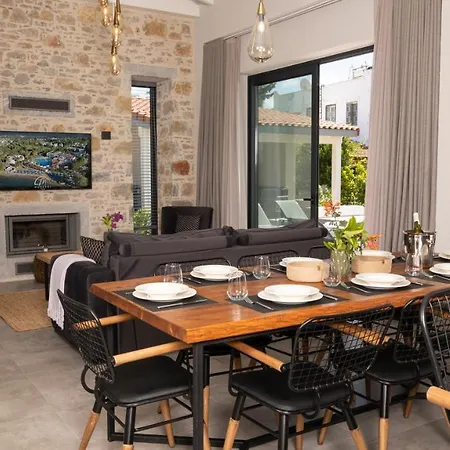 Ortakent Luxury Private With Pool 빌라 *